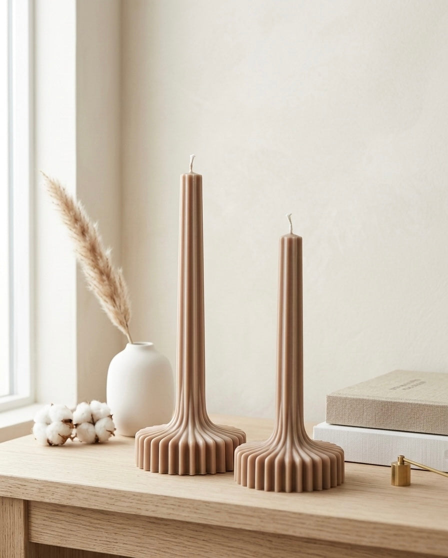 Duo de Piliers Striés – Alya | Bougies Sculpturales